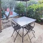 Σπίτι διακοπών 2 Bedroom Gorgeous In Saint-laurent-de-la-ca *