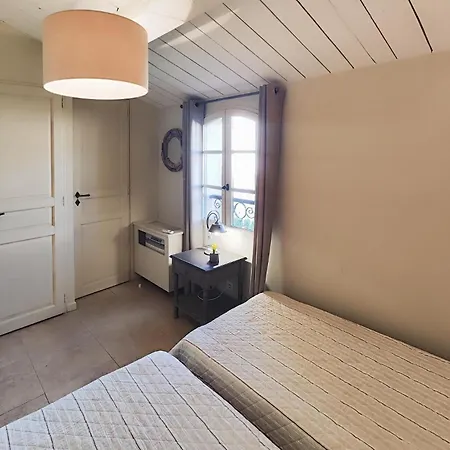 2 Bedroom Lovely In Saint-laurent-de-la-ca Prázdninový dům