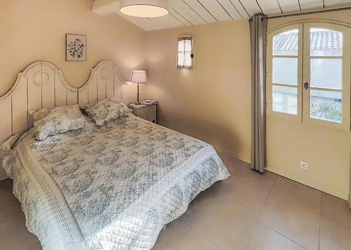 펜션 2 Bedroom Awesome In Saint-laurent-de-la-ca Saint-Laurent-de-la-Cabrerisse