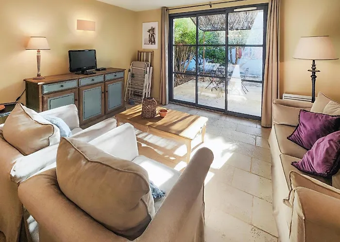 2 Bedroom Awesome In Saint-laurent-de-la-ca Saint-Laurent-de-la-Cabrerisse