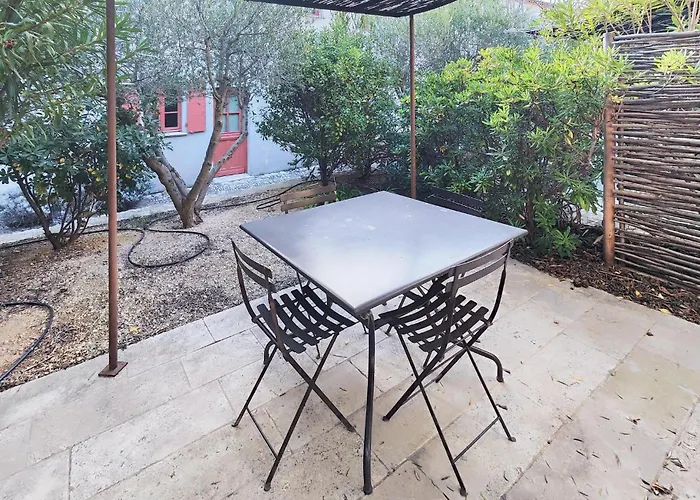 펜션 2 Bedroom Awesome In Saint-laurent-de-la-ca *